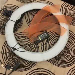 Ring light and tripod